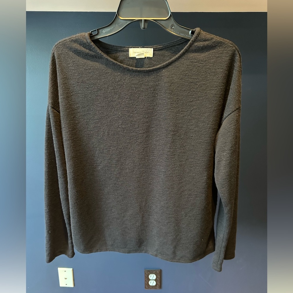 Treasure and Bond lightweight black top sz S